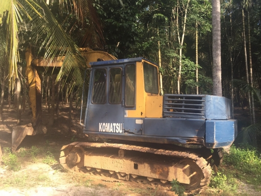 ขายแบคโฮ KOMATSU PC120-3 มีแอร์ พร้อมใช้งาน สนใจโทร 081-970-1072