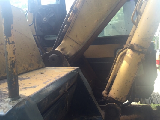 ขายแบคโฮ KOMATSU PC120-3 มีแอร์ พร้อมใช้งาน สนใจโทร 081-970-1072