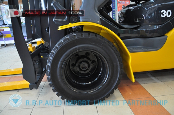 ขายรถโฟล์คลิฟท์มือสอง KOMATSU รุ่น FD30HT-16-709232 นำเข้าจากประเทศญี่ปุ่น 100\% ไม่เคยใช้งานในไทย