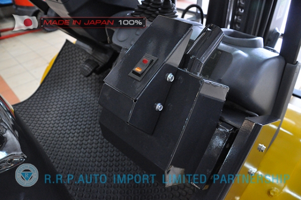 ขายรถโฟล์คลิฟท์มือสอง KOMATSU รุ่น FD30HT-16-709232 นำเข้าจากประเทศญี่ปุ่น 100\% ไม่เคยใช้งานในไทย