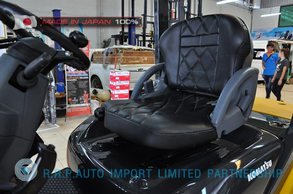 ขายรถโฟล์คลิฟท์มือสอง KOMATSU รุ่น FD30HT-16-709232 นำเข้าจากประเทศญี่ปุ่น 100\% ไม่เคยใช้งานในไทย