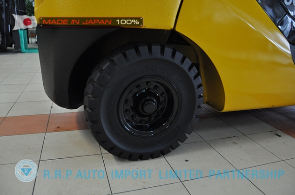 ขายรถโฟล์คลิฟท์มือสอง KOMATSU รุ่น FD30HT-16-709232 นำเข้าจากประเทศญี่ปุ่น 100\% ไม่เคยใช้งานในไทย