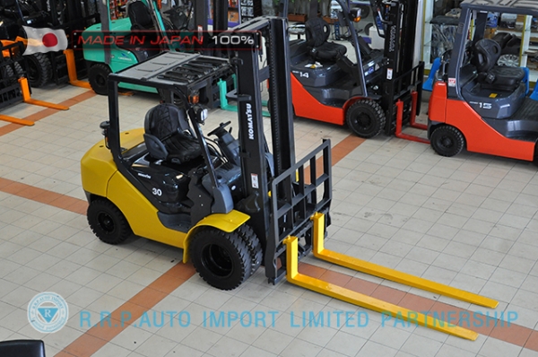 ขายรถโฟล์คลิฟท์มือสอง KOMATSU รุ่น FD30HT-16-709232 นำเข้าจากประเทศญี่ปุ่น 100\% ไม่เคยใช้งานในไทย