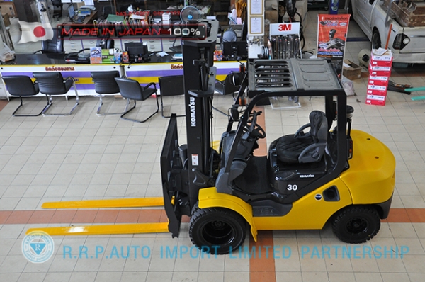 ขายรถโฟล์คลิฟท์มือสอง KOMATSU รุ่น FD30HT-16-709232 นำเข้าจากประเทศญี่ปุ่น 100\% ไม่เคยใช้งานในไทย