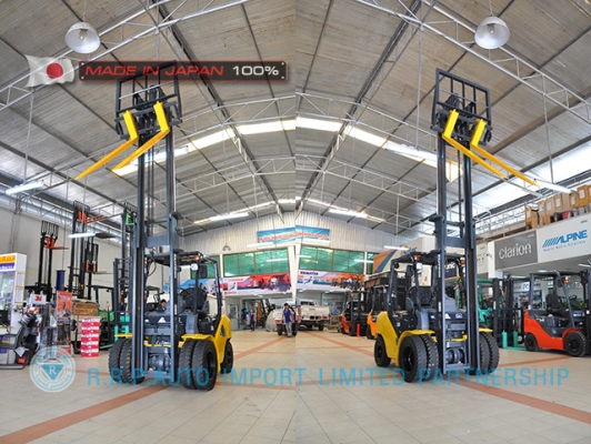 ขายรถโฟล์คลิฟท์มือสอง KOMATSU รุ่น FD30HT-16-709232 นำเข้าจากประเทศญี่ปุ่น 100\% ไม่เคยใช้งานในไทย