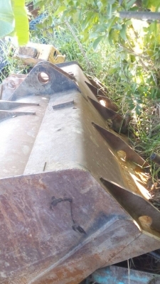 ขายบุ้งกี้รถตักล้อยาง CAT-950-F สภาพสวยทรงเดิม ไม่ผุปาก ไม่ต้องเปลี่ยน สนใจรีบนะครับเหลือใบเดียว ขายไม่แพงครับ