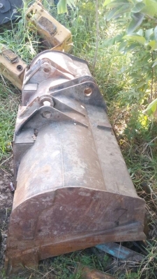 ขายบุ้งกี้รถตักล้อยาง CAT-950-F สภาพสวยทรงเดิม ไม่ผุปาก ไม่ต้องเปลี่ยน สนใจรีบนะครับเหลือใบเดียว ขายไม่แพงครับ