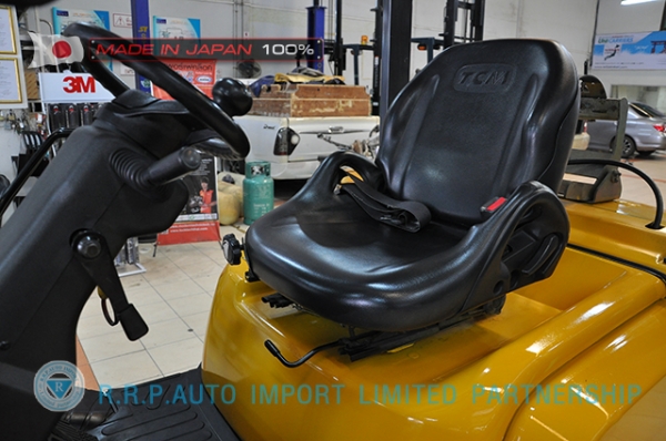 ขายรถโฟล์คลิฟท์มือสอง TCM รุ่น FHG25T3-2E500188 นำเข้าจากประเทศญี่ปุ่น 100\% ไม่เคยใช้งานในประเทศไทย