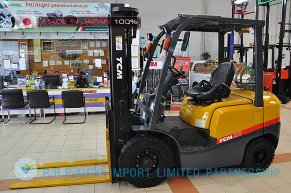 ขายรถโฟล์คลิฟท์มือสอง TCM รุ่น FHG25T3-2E500188 นำเข้าจากประเทศญี่ปุ่น 100\% ไม่เคยใช้งานในประเทศไทย
