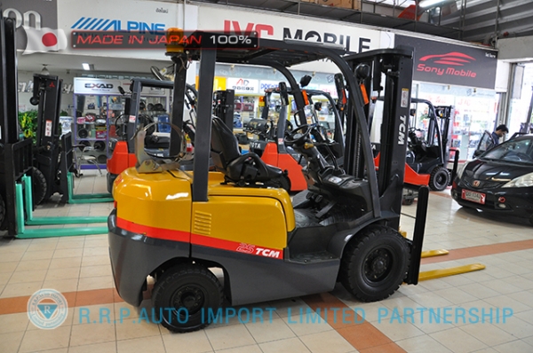 ขายรถโฟล์คลิฟท์มือสอง TCM รุ่น FHG25T3-2E500188 นำเข้าจากประเทศญี่ปุ่น 100\% ไม่เคยใช้งานในประเทศไทย