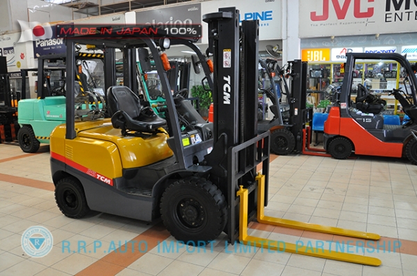 ขายรถโฟล์คลิฟท์มือสอง TCM รุ่น FHG25T3-2E500188 นำเข้าจากประเทศญี่ปุ่น 100\% ไม่เคยใช้งานในประเทศไทย