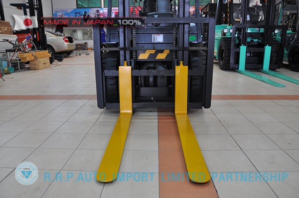 ขายรถโฟล์คลิฟท์มือสอง TCM รุ่น FHG25T3-2E500188 นำเข้าจากประเทศญี่ปุ่น 100\% ไม่เคยใช้งานในประเทศไทย