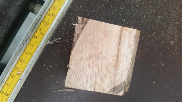 ขายเลื่อยตัดองศาของอิตาลี่ 80,000 บาท ขายเลื่อยตัดองศาของอิตาลี่ 80,000 บาท