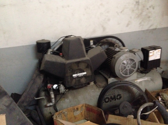 ขายปั้มลม Iwata made in Japan มอเตอร์ Mitsubishi 15HP. เก่าญี่ปุ่น แปลงไฟเป็น 380V ขนาดถัง 250ลิตร สภาพสวยมาก เจ้าของเดิมตัดมาจากญี่ปุ่น ขายปั้มลม Iwata made in Japan มอเตอร์ Mitsubishi 15HP. เก่าญี่ปุ่น แปลงไฟเป็น 380V ขนาดถัง 250ลิตร สภาพสวยมาก เจ้าของเดิมตัดมาจากญี่ปุ่น