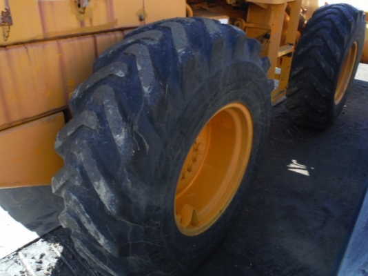 รถตัก Komatsu 510 *กรองคู่ นำเข้าจากญี่ปุ่น โทร. 080-6565422 (หนิง)