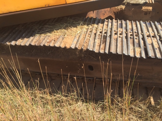 ขายแมคโคร KOMATSU 200-3 คอนโทรนสั้น ขายแมคโคร KOMATSU 200-3 คอนโทรนสั้น