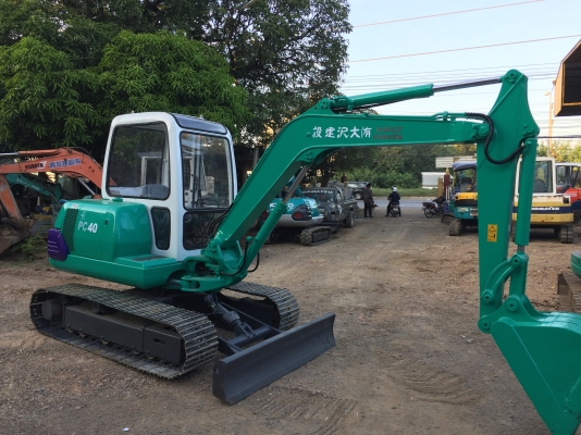ขายรถขุดยอดนิยม KOMATSU PC40-7 สภาพพร้อมใช้งานรถญี่ปุ่นแท้ๆเอกสารอินวอย ขายรถขุดยอดนิยม KOMATSU PC40-7 สภาพพร้อมใช้งานรถญี่ปุ่นแท้ๆเอกสารอินวอย