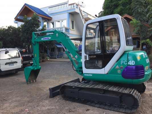 ขายรถขุดยอดนิยม KOMATSU PC40-7 สภาพพร้อมใช้งานรถญี่ปุ่นแท้ๆเอกสารอินวอย ขายรถขุดยอดนิยม KOMATSU PC40-7 สภาพพร้อมใช้งานรถญี่ปุ่นแท้ๆเอกสารอินวอย