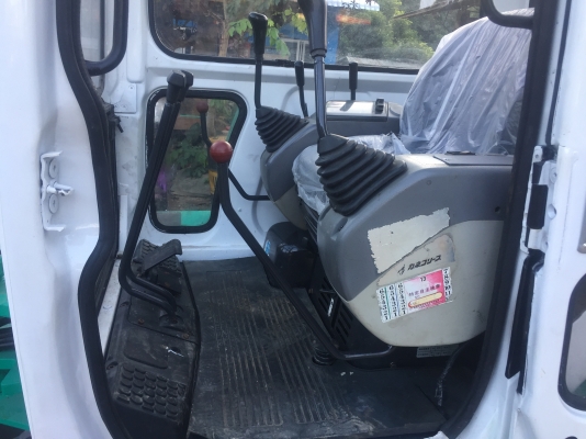 ขายรถขุดยอดนิยม KOMATSU PC40-7 สภาพพร้อมใช้งานรถญี่ปุ่นแท้ๆเอกสารอินวอย ขายรถขุดยอดนิยม KOMATSU PC40-7 สภาพพร้อมใช้งานรถญี่ปุ่นแท้ๆเอกสารอินวอย