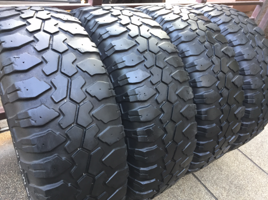 ยาง Mud Maxxis 265 75 16 กลางปี11 พร้อมใช้งาน ราคาไม่แพง
