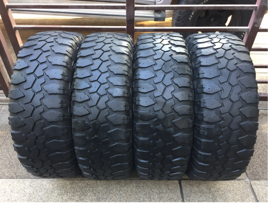 ยาง Mud Maxxis 265 75 16 กลางปี11 พร้อมใช้งาน ราคาไม่แพง