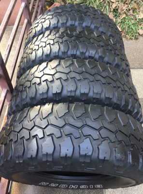 ยาง Mud Maxxis 265 75 16 กลางปี11 พร้อมใช้งาน ราคาไม่แพง