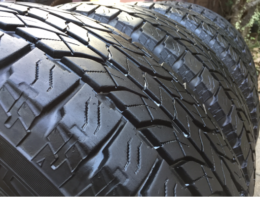 ยาง All Yokohama 265 65 17 ปลายปี13 ดอกเยอะ ใช้ยาว ราคาไม่แพง ยาง All Yokohama 265 65 17 ปลายปี13 ดอกเยอะ ใช้ยาว ราคาไม่แพง