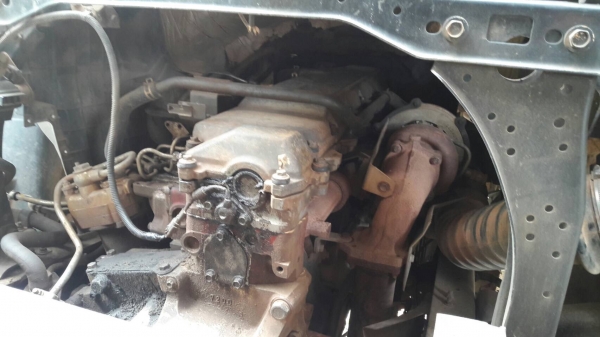 รถฮีโน่ 6 ล้อ FG1J 220 แรงม้า. ปี 48. สนใจติดต่อ 81 - 6079515
