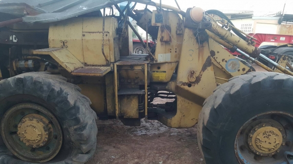 ขายตามสภาพ รถตัก CAT 910