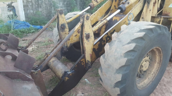 ขายตามสภาพ รถตัก CAT 910