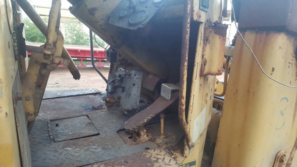 ขายตามสภาพ รถตัก CAT 910