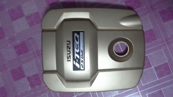 ฝาครอบเครื่องอีชูชุดีแมกช์ถอดครับ