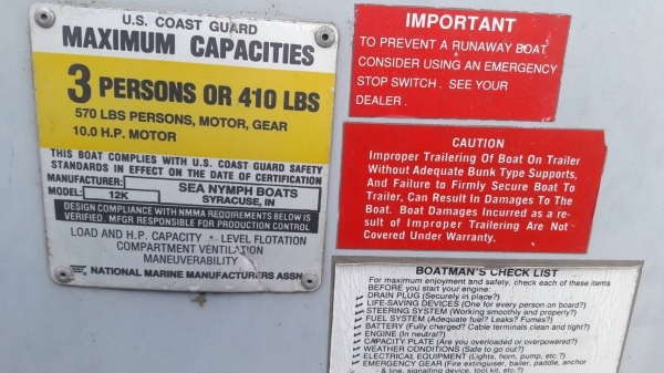 ขาย เรือปิเนียม12 ฟุตเก่าญี่ปุ่นตามสภาพ มีปะมาจากญี่ปุ่นตามรูปเลยค่ะไม่รวมเทเลอร์ ราคา 26,000