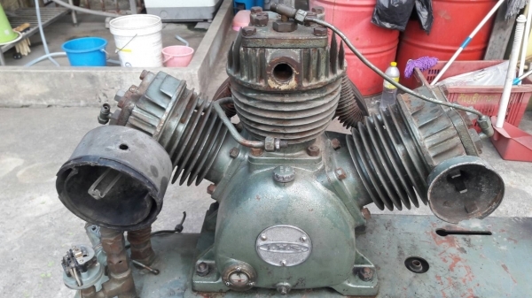 ขาย เครื่องปั๊มลม iwata miniconเก่าญี่ปุ่นขนาด 230 ตามสภาพ ราคา 19,500