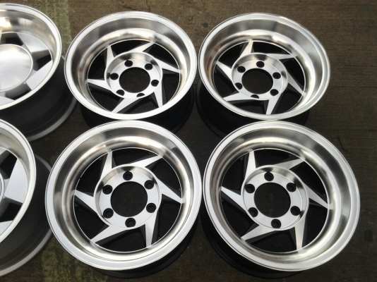 ขอบ 15x7 ออฟ ลึก 3 นิ้ว 6รู139.6 ทำสี หน้าเงาแล้ว ขาย 6500 บาท