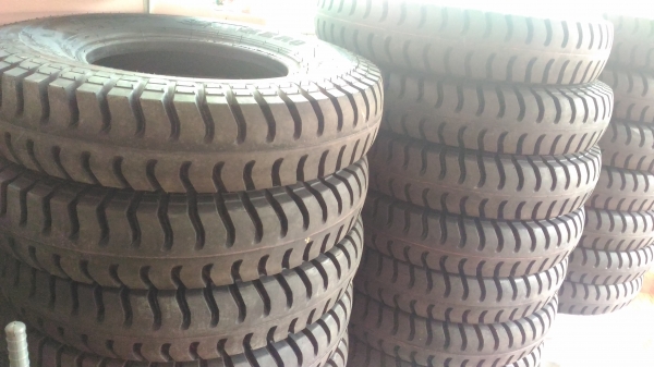 ยางรถบรรทุก 1000-20 ไฮฮีโร่ (ลบตรา)