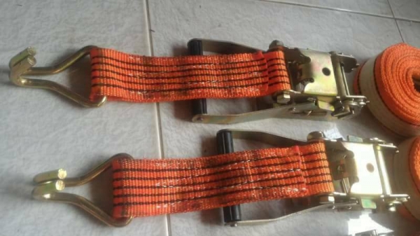 (สายรัด3ชุด)สายรัดแบบมีชุดทดดึงรัดให้แน่น วัสดุเป็นของมาจากนอกรัดเครื่องจักรมาแล้วเอามาขายเลย