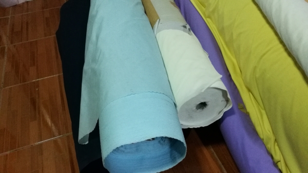 ขายเหมาผ้ายืดเป็นม้วนๆอย่างดีสีสวยสดคุณภาพเหมาทั้งหมดหนักประมาณ130กก.
