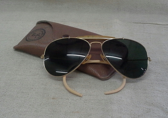 แว่นตาวินเทจนายพลแมคอาร์เธอร์ ชุมนุมที่สุดแห่งที่สุด! หายาก! Original B&amp;L RAY-BAN USA