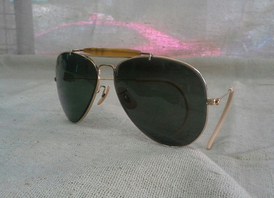 แว่นตาวินเทจนายพลแมคอาร์เธอร์ ชุมนุมที่สุดแห่งที่สุด! หายาก! Original B&L RAY-BAN USA แว่นตาวินเทจนายพลแมคอาร์เธอร์ ชุมนุมที่สุดแห่งที่สุด! หายาก! Original B&L RAY-BAN USA