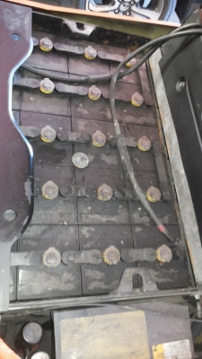 ขายรถ toyota ไฟฟ้านั่งขับ รุ่น 7 ขนาด 2.5 ตัน พร้อมตู้ชาร์จ