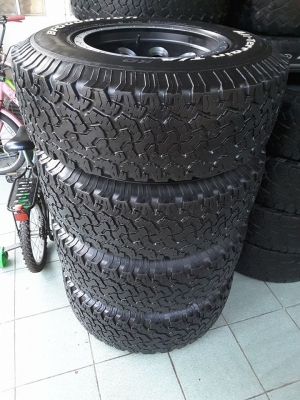 Lenso Max1 + BF All USA.265/75/16 ปลายปี12 สวยๆ 1ชุด Lenso Max1 + BF All USA.265/75/16 ปลายปี12 สวยๆ 1ชุด