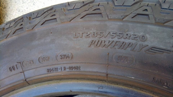 ยาง MICKEY THOMSON 285-55-20 ปี14 สภาพ ป้ายแดง