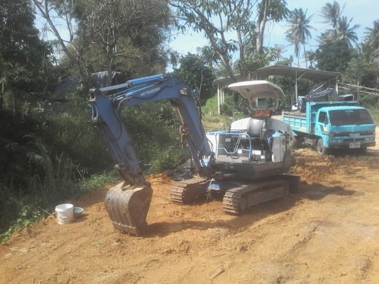 รถแบ็คโฮ MM35 B   รถเจ้าของขายเอง    พร้อมใช้จริงๆๆรับประกันไม่เสียค่าน้ำมันฟรีๆๆ