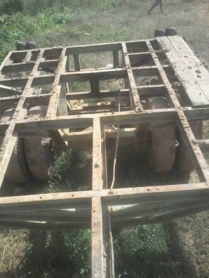 สาลี่ลากรถหกล้อ สาลี่ลากรถหกล้อ