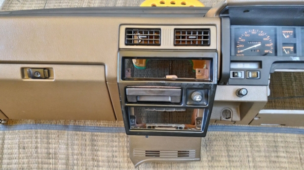 คอนโซล DATSUN 2WD JAPAN จอเหลี่ยม สีน้ำตาล