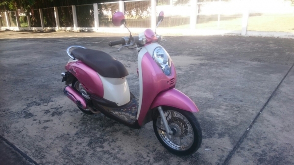 scoopy i เครื่องดีเยี่ยม พร้อมใช้งาน