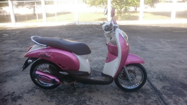 scoopy i เครื่องดีเยี่ยม พร้อมใช้งาน