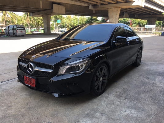2016 benz cla200 สีดำ มือเดียวป้ายแดง ยังไม่ได้จะทะเบียน