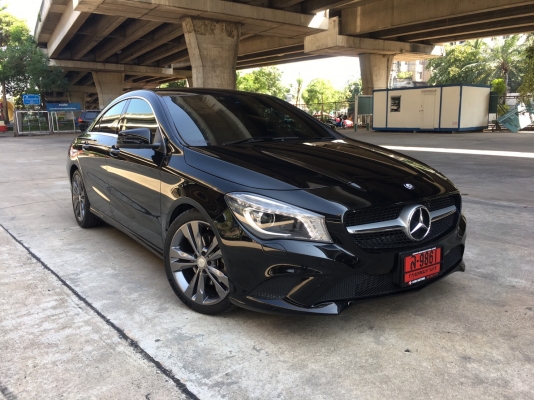 2016 benz cla200 สีดำ มือเดียวป้ายแดง ยังไม่ได้จะทะเบียน